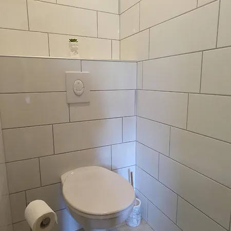 Climatisee Avec Salle D'eau Privative Et Acces Jardin - Fr-1-589-664 לינה וארוחת בוקר